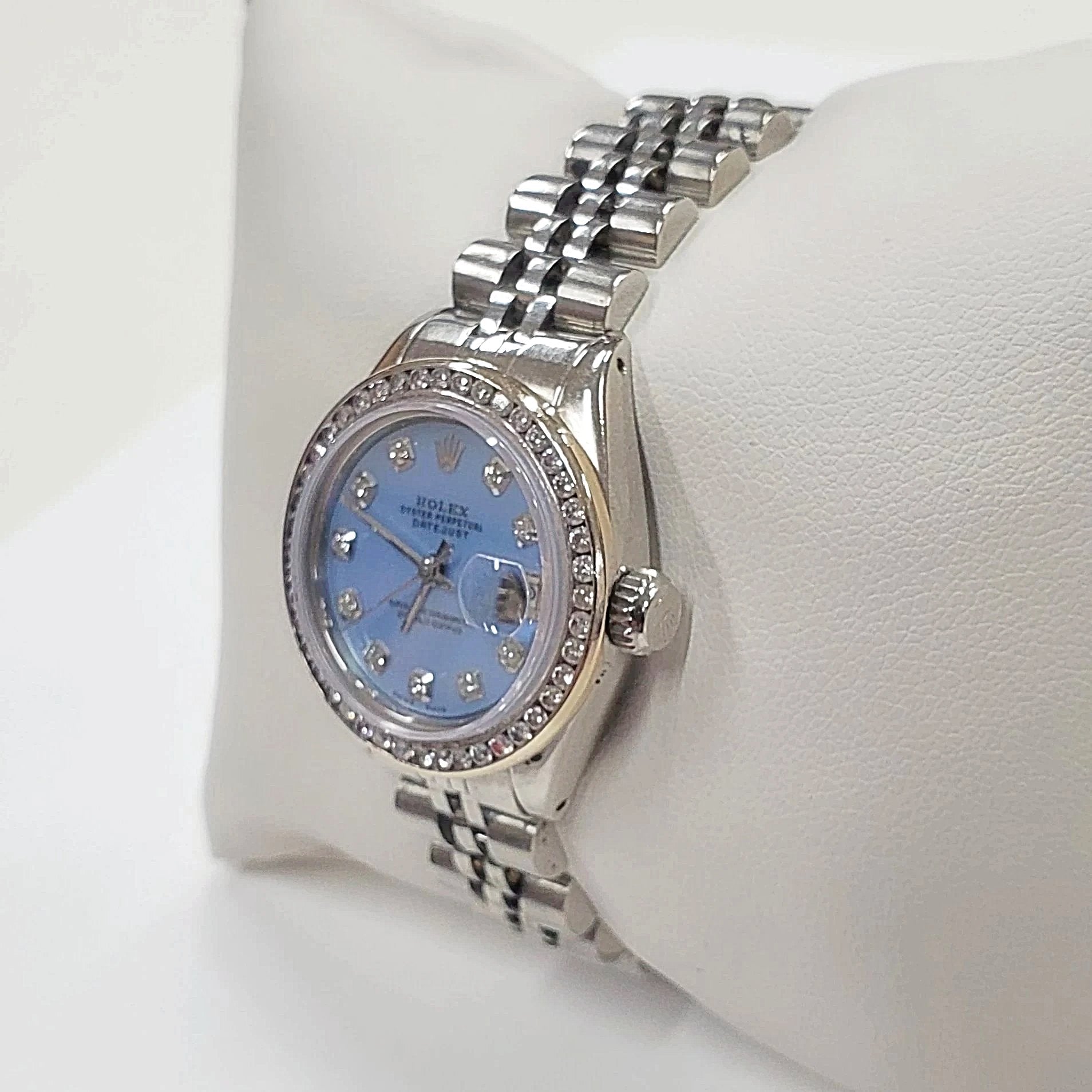 Ladies Rolex 26mm DateJust Stainless Steel Wristwatch w/ Powder Blue Diamond Dial & Diamond Bezel. (Pre-Owned)