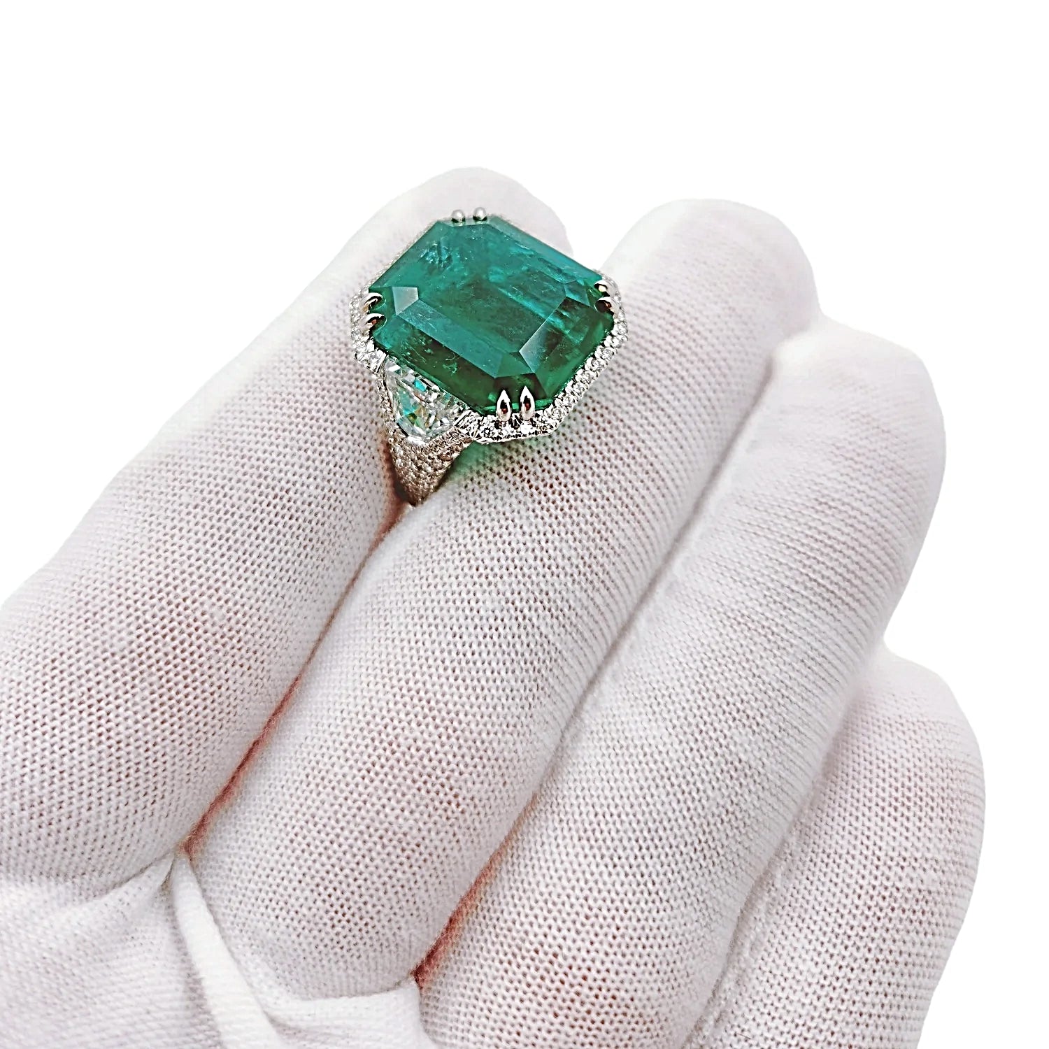 16.81 Carat GIA Certified Colombian Emerald 18K White Gold Ring with VS / F Side Stone.