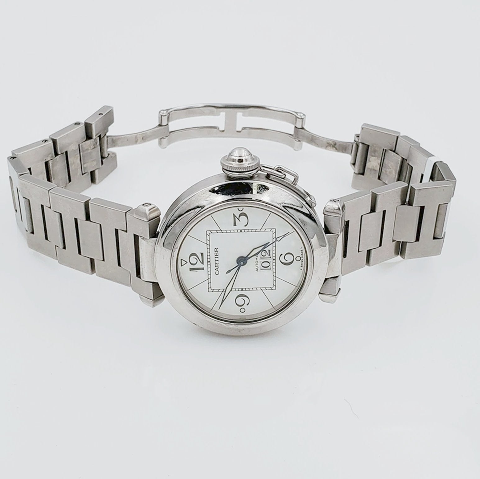 Unisex Medium 36mm Cartier Pasha Wristwatch with White Dial in Matte Stainless Steel. (Pre-Owned)