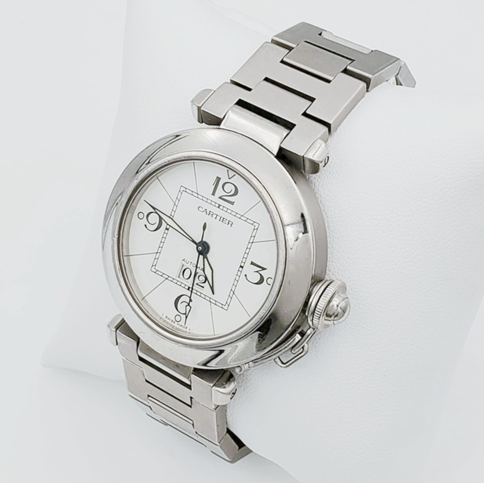 Unisex Medium 36mm Cartier Pasha Wristwatch with White Dial in Matte Stainless Steel. (Pre-Owned)