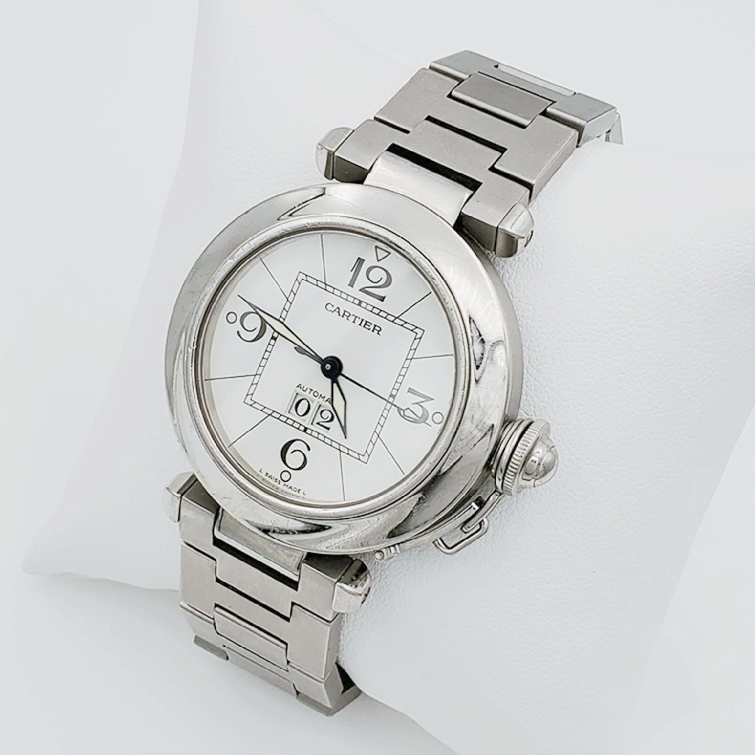 Unisex Medium 36mm Cartier Pasha Wristwatch with White Dial in Matte Stainless Steel. (Pre-Owned)